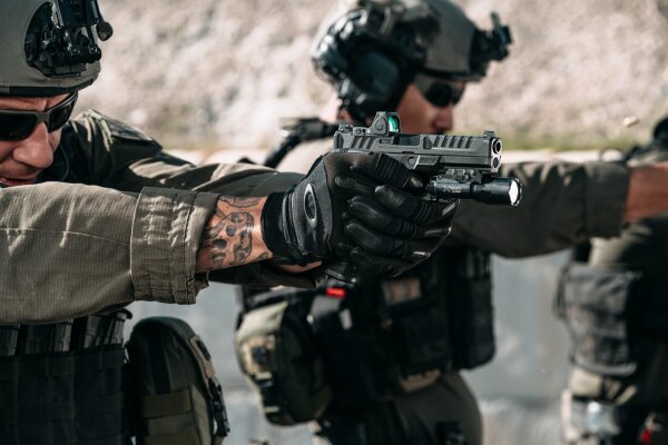 The Echelon showing off as Springfield Armory's duty pistol. 