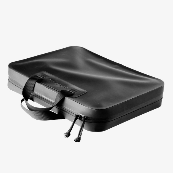 Closed Double Pistol Case
